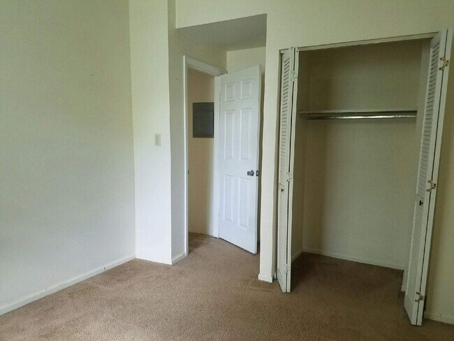 Building Photo - 5795 Pershing Ave