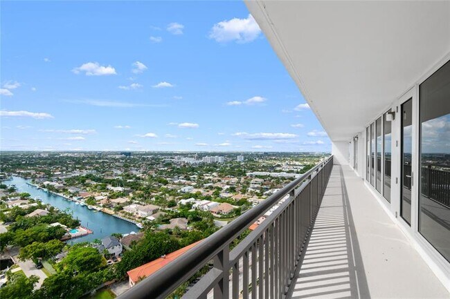 Building Photo - 4280 Galt Ocean Dr