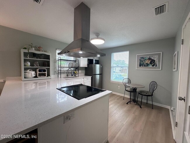 Building Photo - 2791 Hidden Village Dr