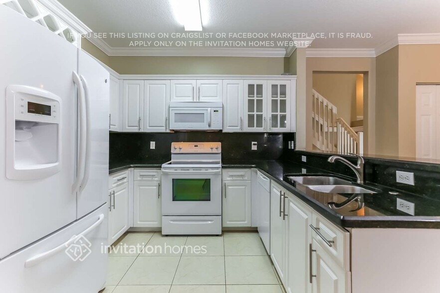 Building Photo - 13929 SW 160th Ct