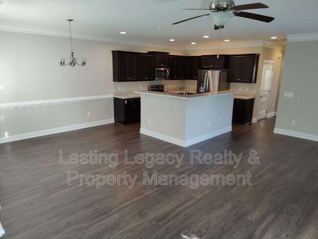 Building Photo - 847 Silver Leaf Dr