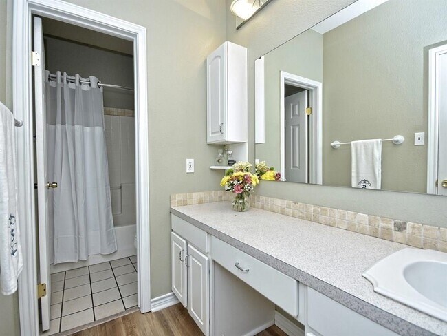 Building Photo - 600 Grand Prairie Cir