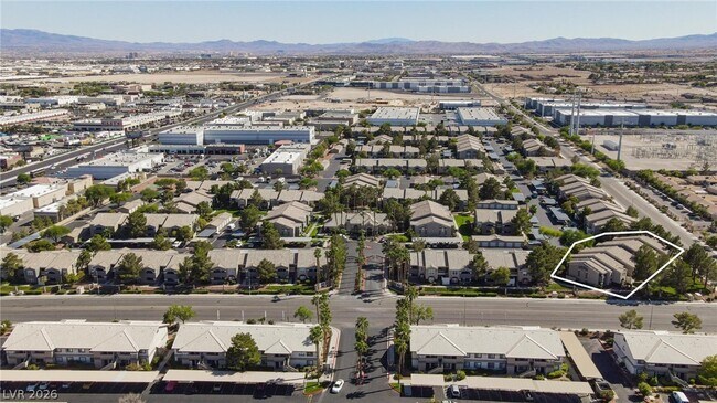 Building Photo - 5055 W Hacienda Ave