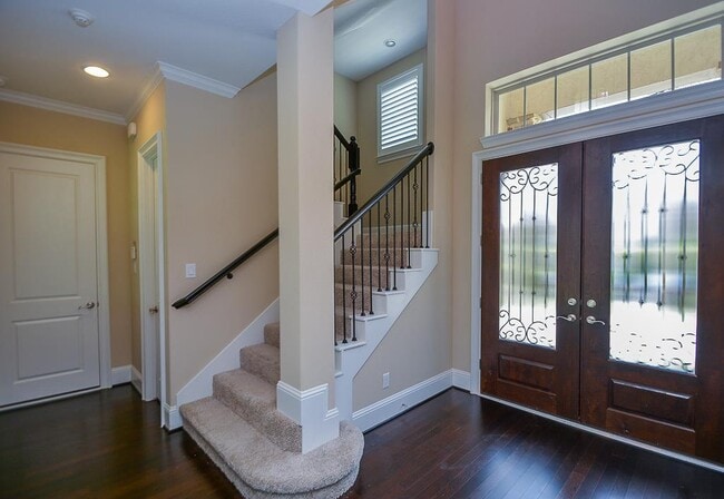 Building Photo - 15907 Court St