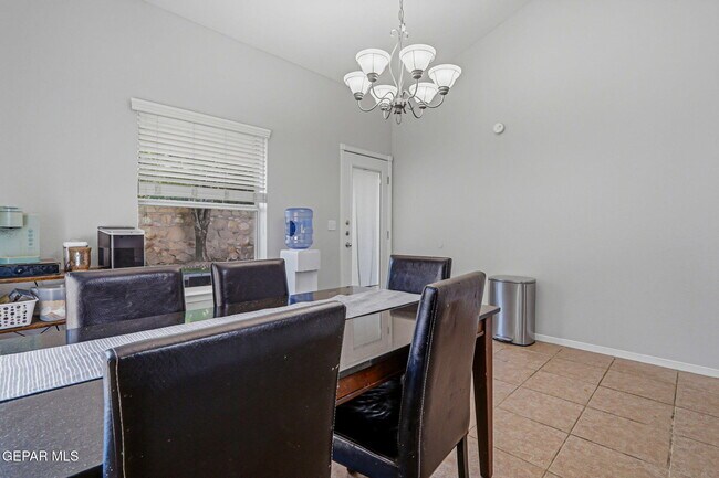 Building Photo - 3828 Tierra Aurora Dr