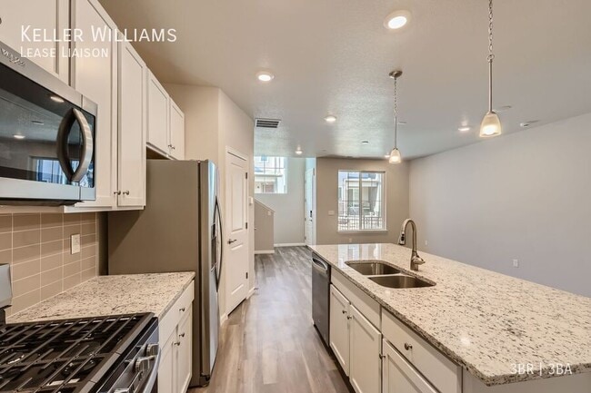 Building Photo - 477 Millwall Cir