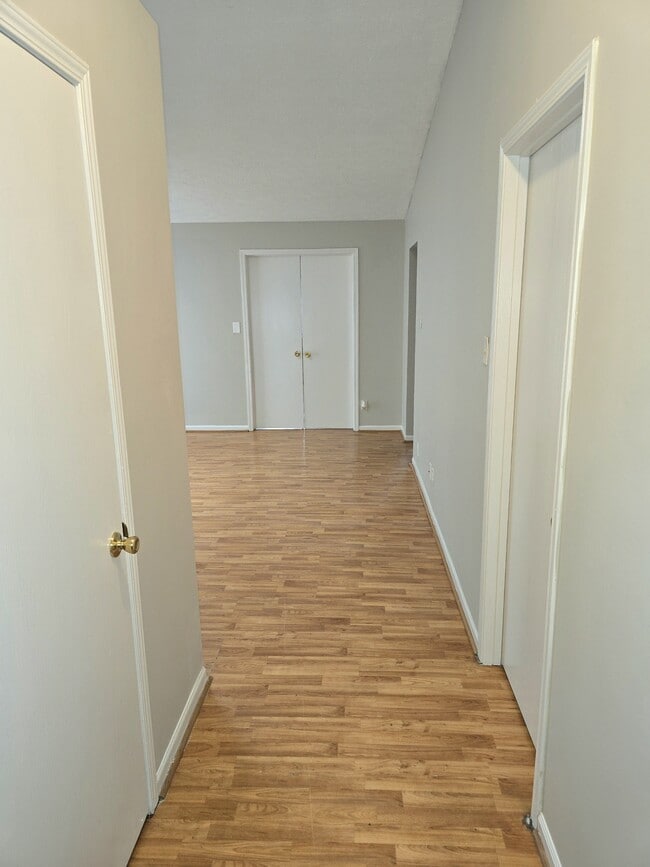 Building Photo - 5153 La Fleur Way
