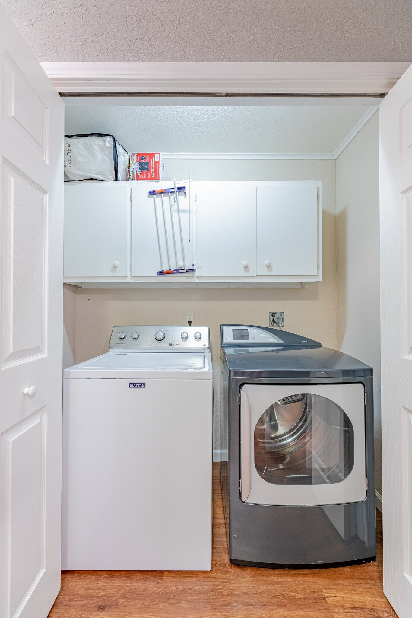 Building Photo - 19 Evesham Ln