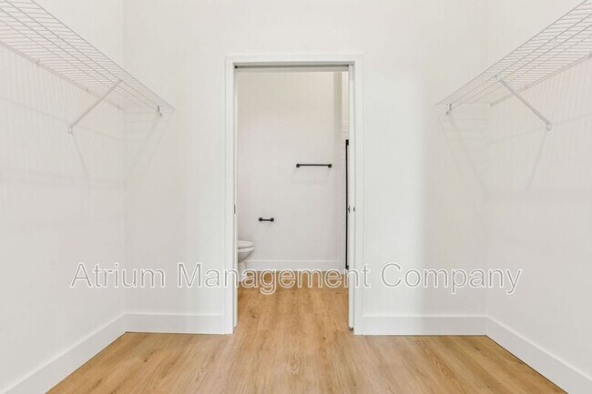 Building Photo - 221 S Bumby Ave