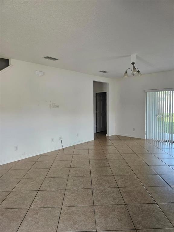 Building Photo - 2929 Sunstone Dr
