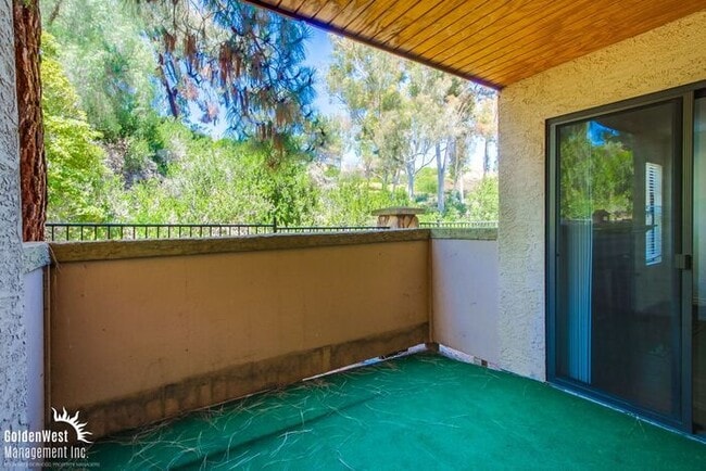 Building Photo - Renovated 2Bdm 2Ba Condo in Prime Carmel M...