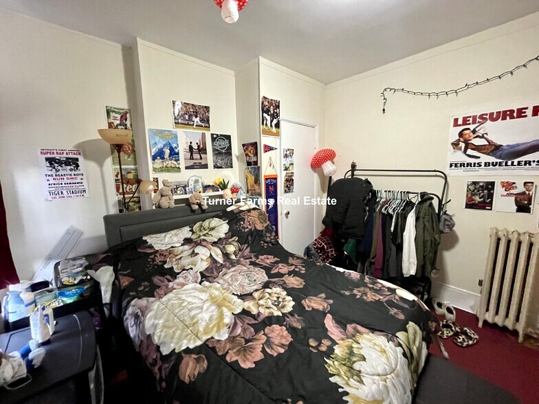 Building Photo - 15 Aberdeen St