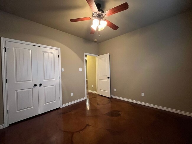 Building Photo - AVAILABLE NOW:  3 bedroom house: Midway ISD:  Move-In Special