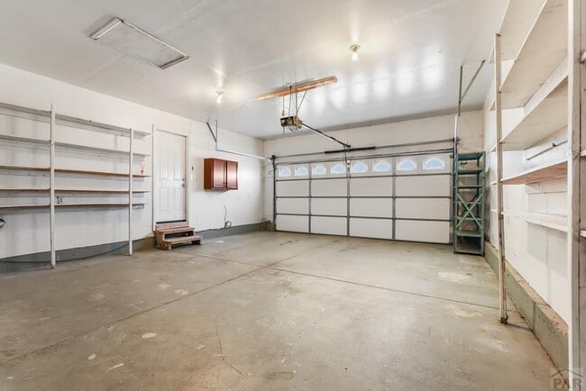 Building Photo - ALL PROSPECTIVE TENANTS MUST SUBMIT A $58 NON-REFUNDABLE APPLICATION FEE PER APPLICANT ONLINE AND...