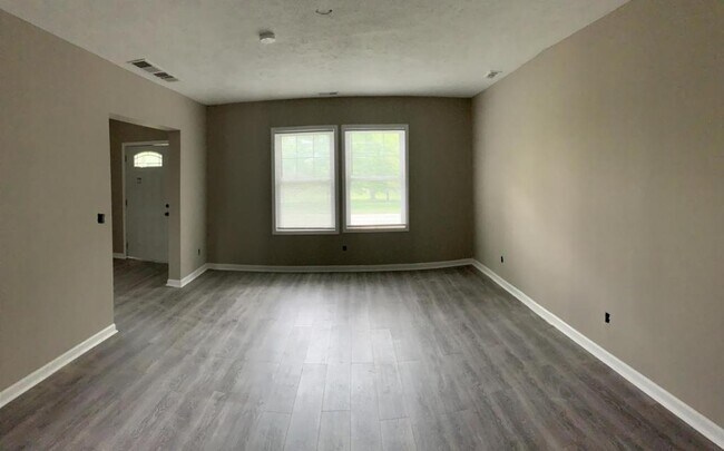 Building Photo - 6124 N 30th Street