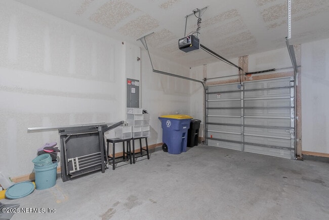 Building Photo - 983 Observatory Pkwy