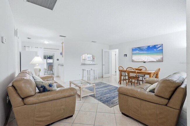 Building Photo - 6309 Flamingo Dr