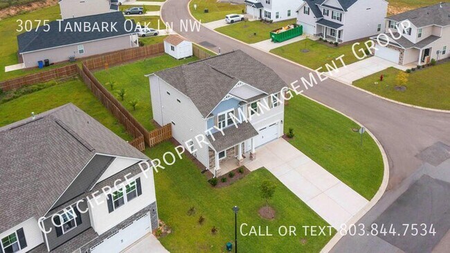 Building Photo - 3075 Tanbark Oak Ln NW
