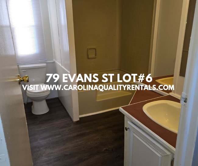 Building Photo - 3 bedroom 2 bath singlewide