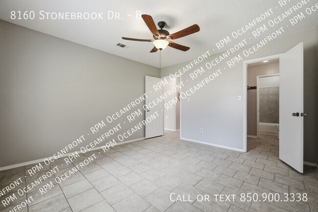 Building Photo - 8160 Stonebrook Dr