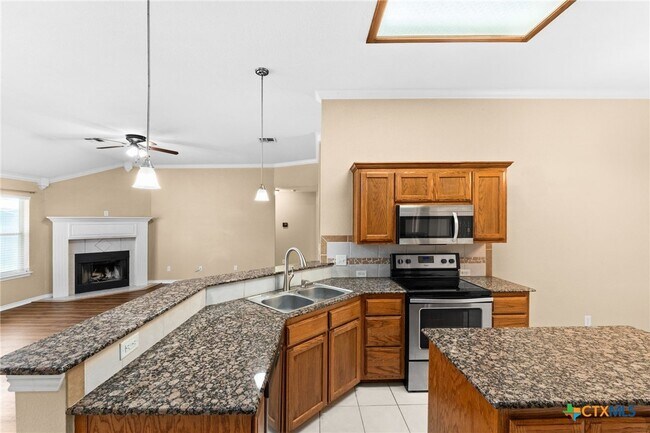 Building Photo - 300 Co Rd 3351