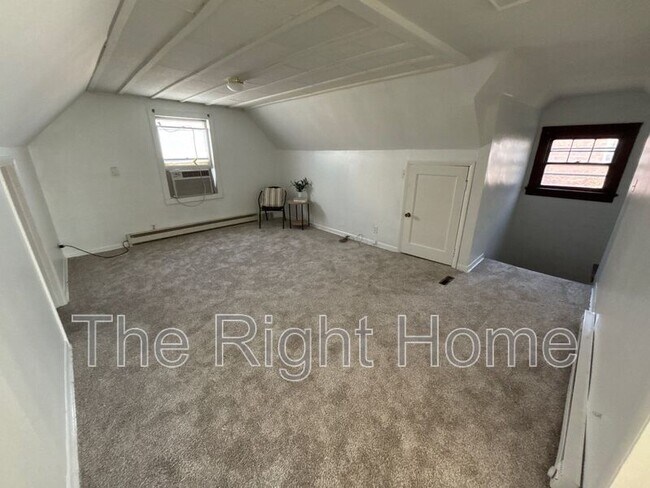 Building Photo - 3021 Harney St