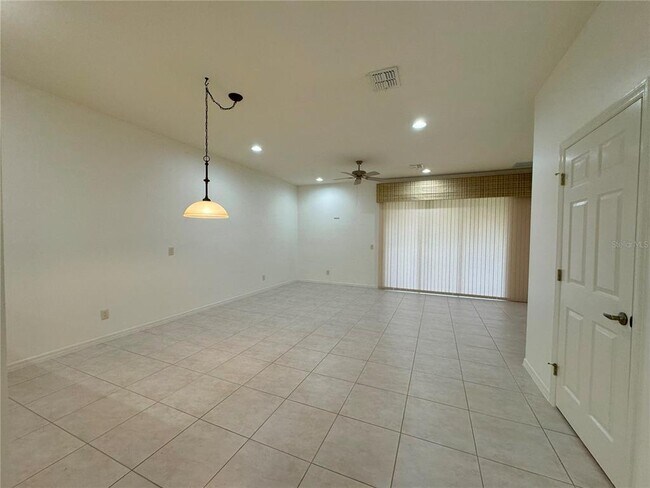 Building Photo - 1707 W Spring Meadow Loop