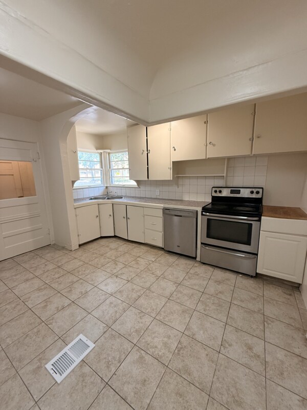 Building Photo - 1412 16th St