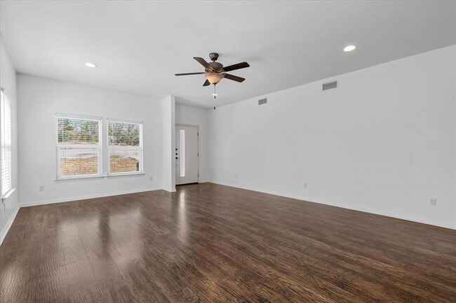Building Photo - 120 Waialua Ct