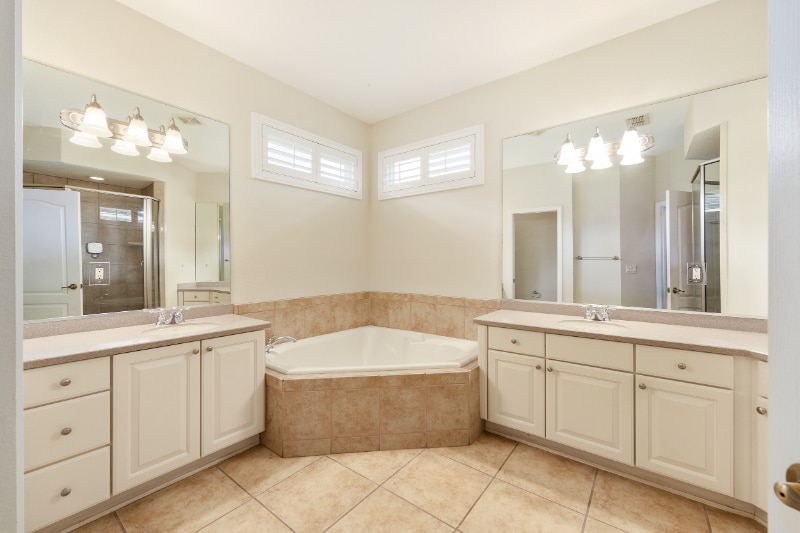 Building Photo - 6510 SW 50th Ct