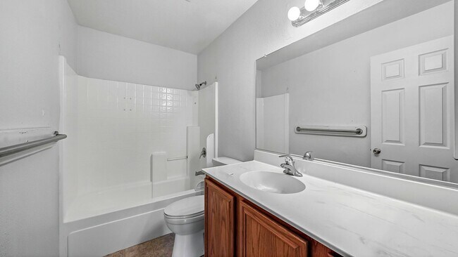 Building Photo - Spanish Springs Rental -- One Story.  No P...