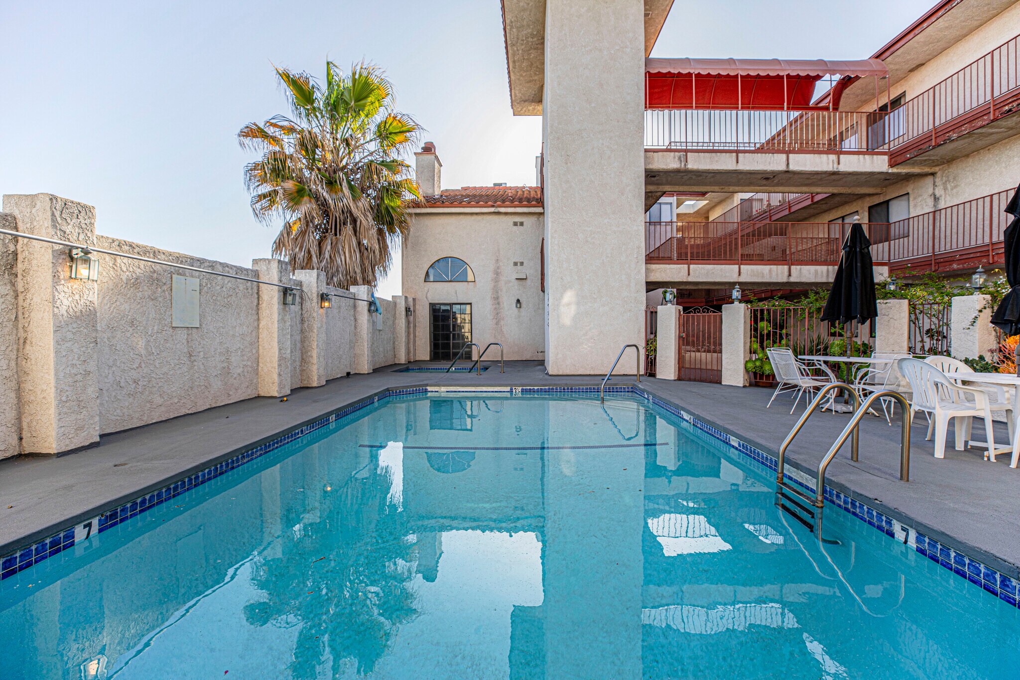 Building Photo - 7625 Reseda Blvd