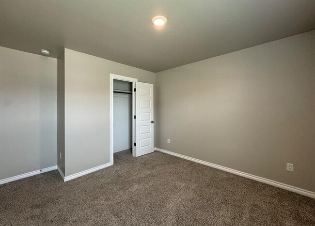 Building Photo - 2800 Stormy St