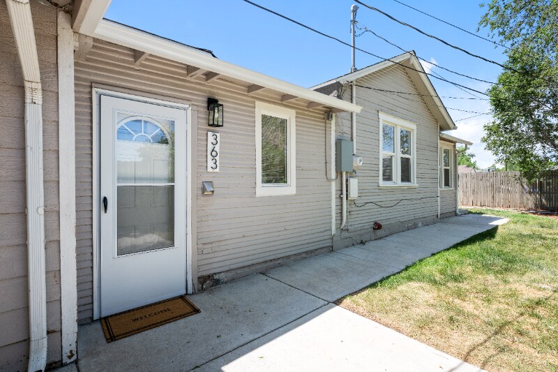 Building Photo - 363 S Meade St