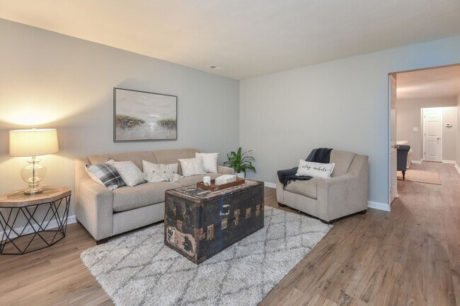 Building Photo - Completely Updated & Ready NOW!! 1-Car Attached Garage, Pet Friendly, Fenced Yard! Community Park