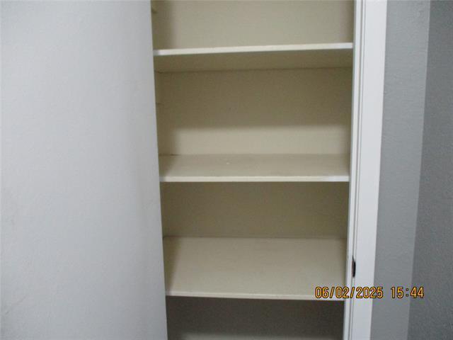 Building Photo - 605 Avondale Dr