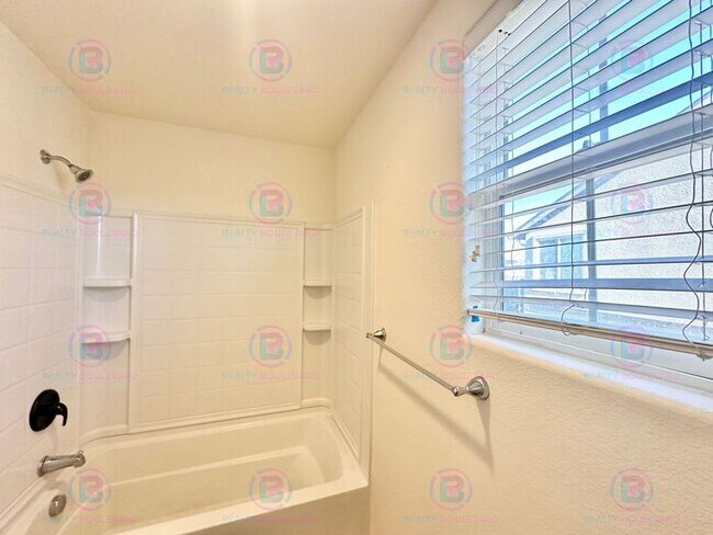 Building Photo - 1/2 Month Free - Look & Lease Same Day!!! Spacious 4-Bedroom 3 Bath, 3 Car Garage Home with Loft,...