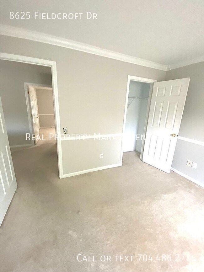 Building Photo - 8625 Fieldcroft Dr