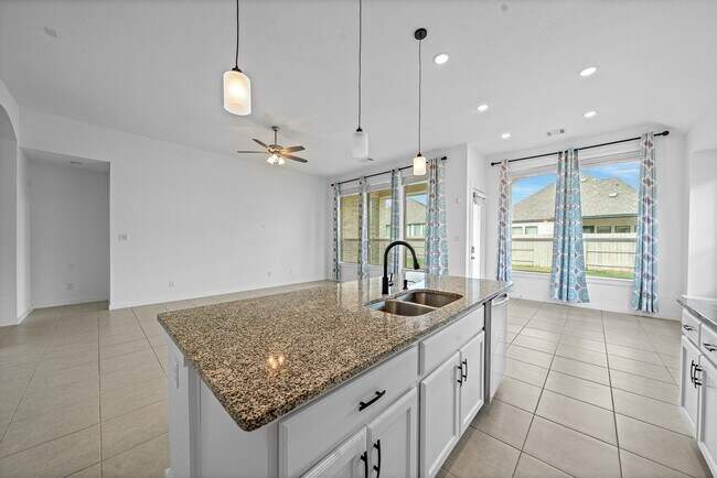 Building Photo - 2221 Forest Trace Ln