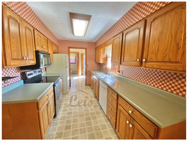 Building Photo - 3520 Ditmer Rd