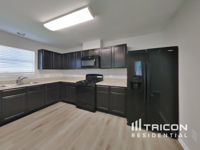Building Photo - 21507 Palma Grove Way