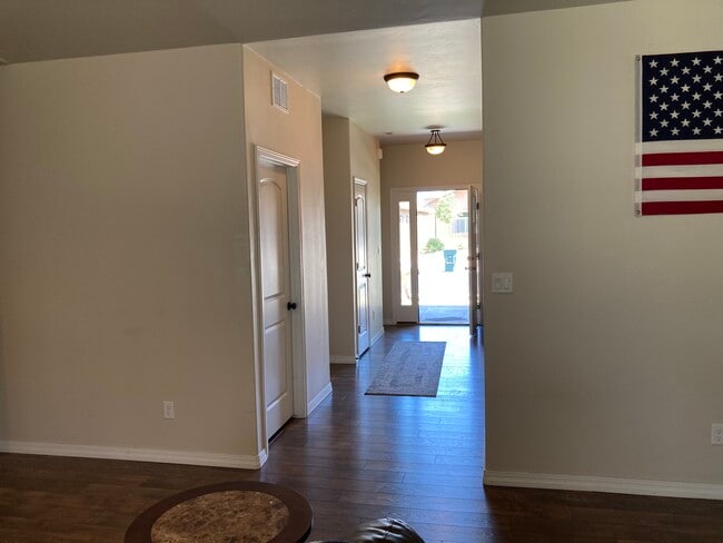 Building Photo - 439 Donogal Dr