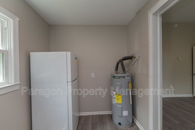 Building Photo - 2158 Broad St