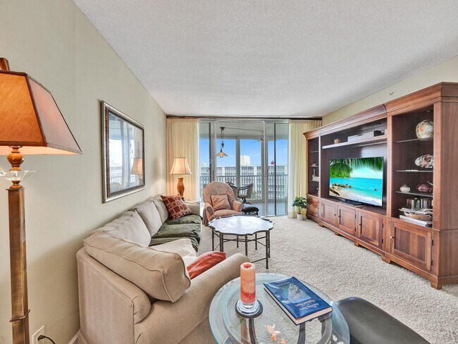 Building Photo - 3300 S Ocean Blvd
