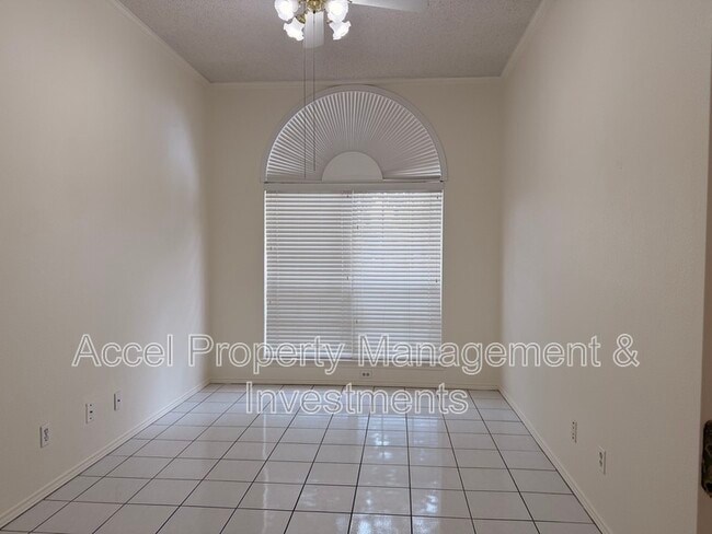 Building Photo - 6617 N 40th St