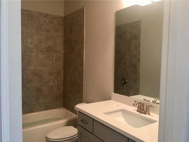 Building Photo - 5240 Cresslyn Rdg