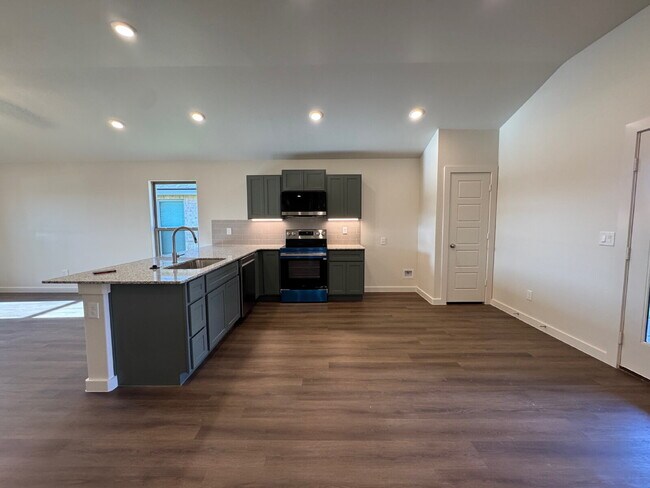 Building Photo - Brand New 3-bedroom 2-bath Home in Burgamy Park!