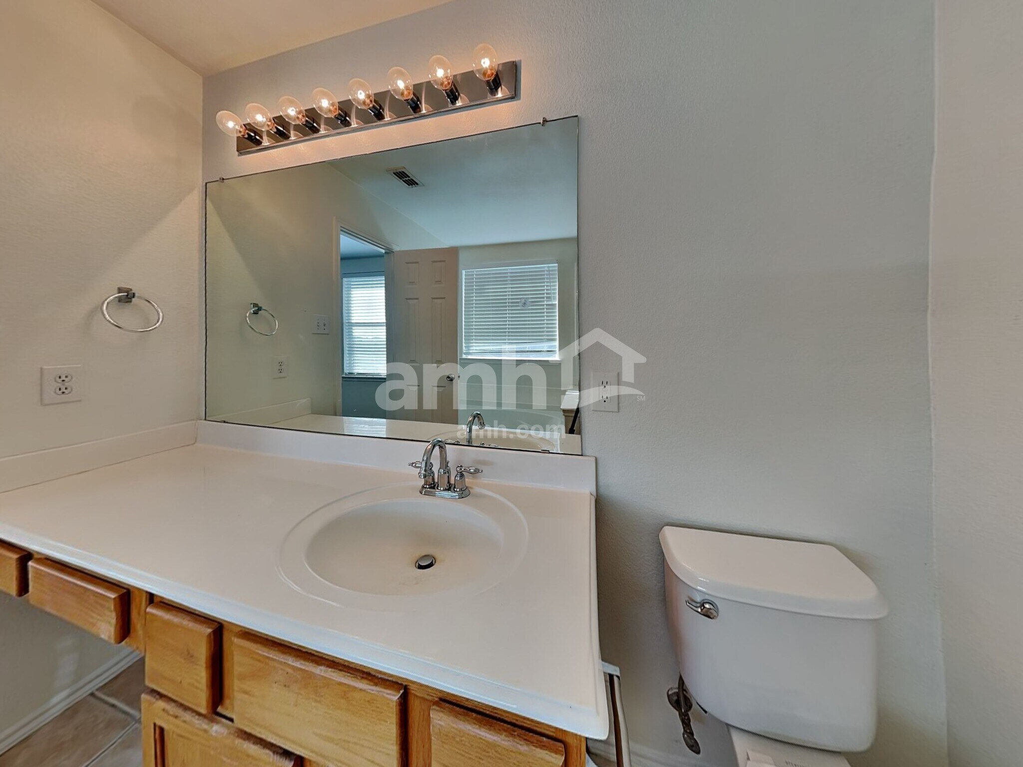 Building Photo - 2101 Hanakoa Falls Dr