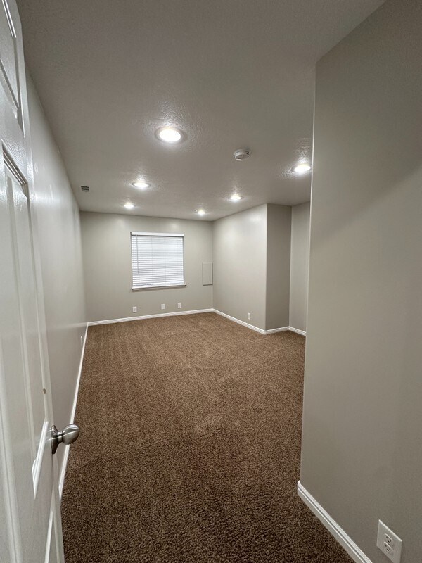 Building Photo - 3231 W 10755 S