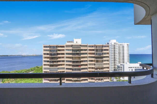 Building Photo - 4100 N Ocean Dr